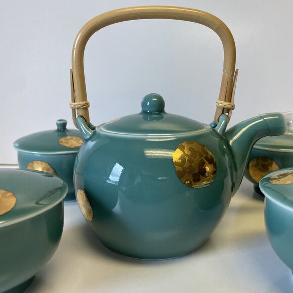 Hakusan Toki Hasami Ware Blue Celadon Service For 5 Tea Set With Gold Accents - Picture 2 of 15